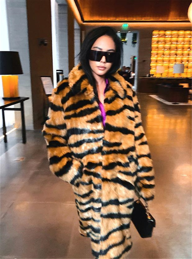 2022 Faux Fur Jackets For Women Autumn Winter New Street Hipster Fashion Tiger Pattern Faux Fur Coat Loose Thick Long Overcoat